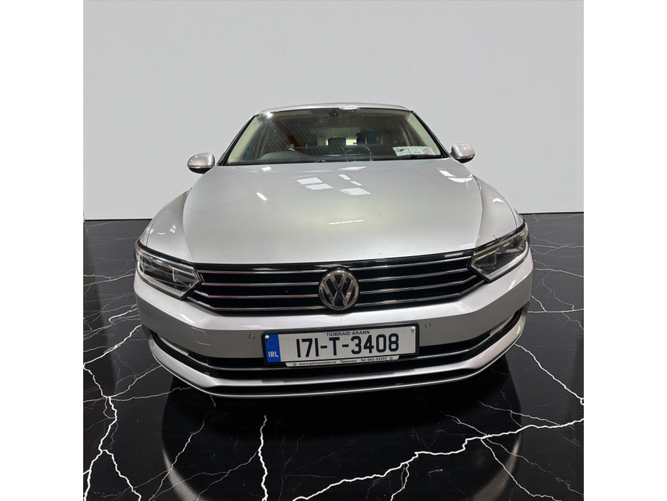 2017 Volkswagen Passat - image 17