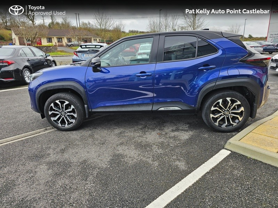 2022 Toyota Yaris Cross - image 15