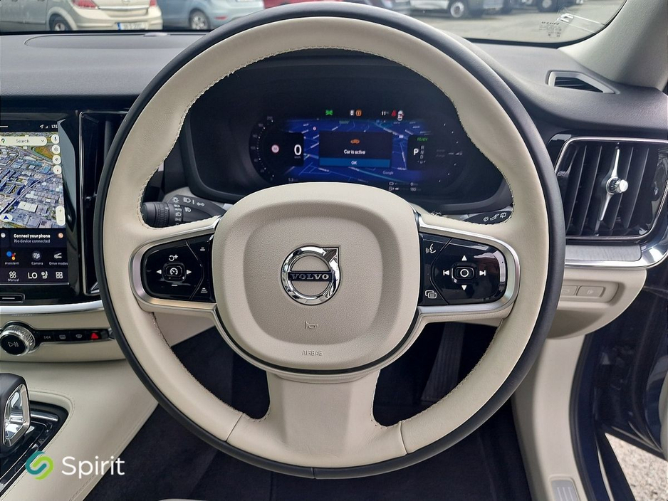 2025 Volvo V60 - image 14