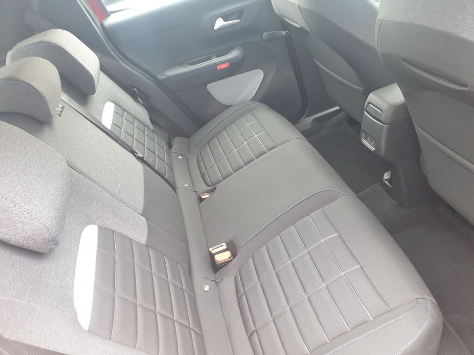 2026 Citroen e-C3 - image 11