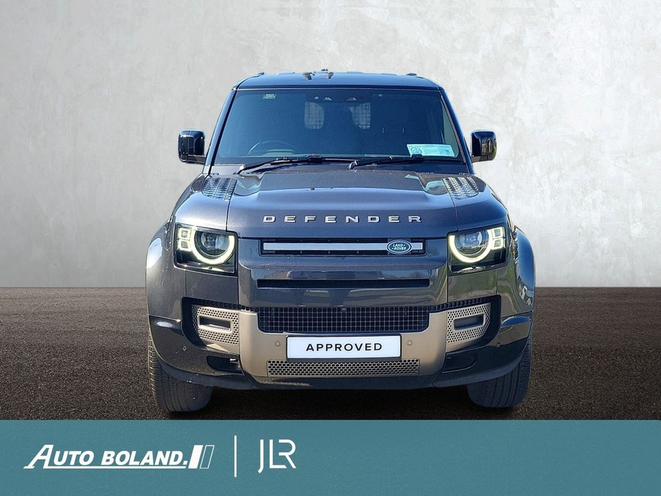 2025 Land Rover Defender - image 8
