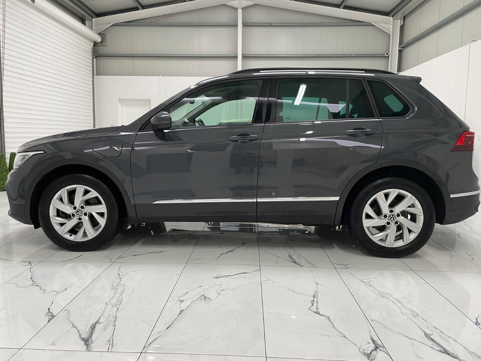 2023 Volkswagen Tiguan  €31,995