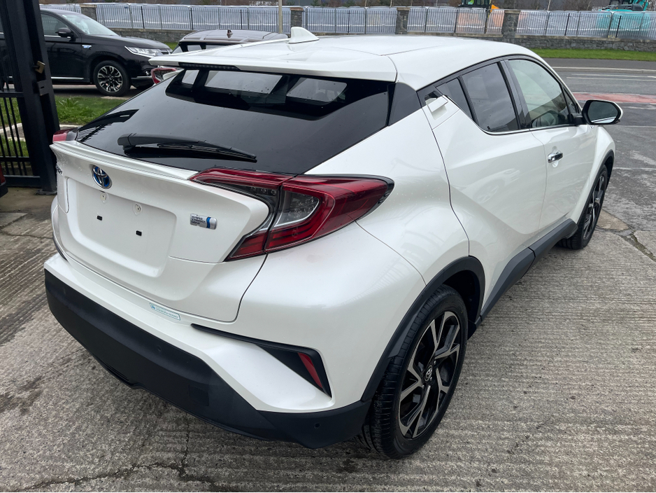 2019 Toyota C-HR - image 5