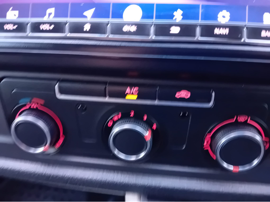 2018 Volkswagen Transporter PVL 3000KG TDI 150 T6 150 BHP 6 SPEED FWD 5DR @ REDDY2DRIVE LTD €15,850