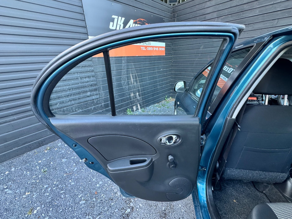 2016 Nissan Micra - image 15