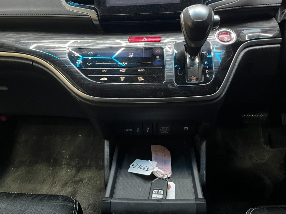 2017 Honda Odyssey 2017 HONDA ODYSSEY 7 SEATS 2.0 AUTOMATIC / CRUISE CONTROL / 360° PARKING CAMERA / ELECTRIC SEATS / AUTOMATIC DOORS