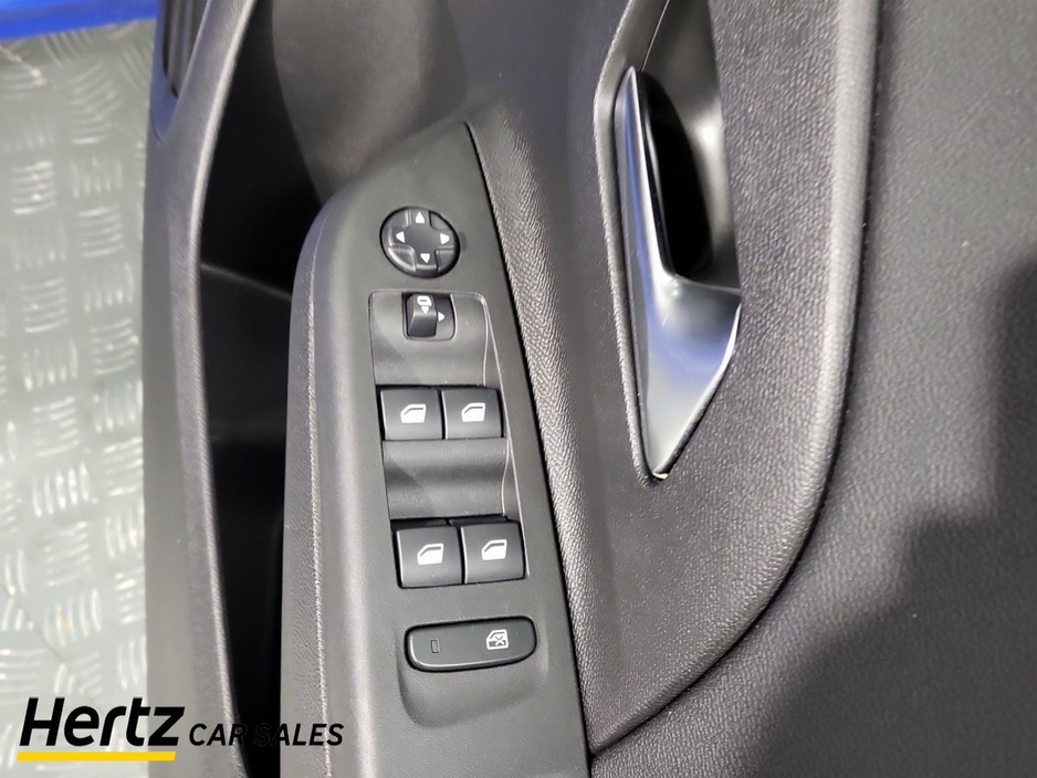 2023 Opel Corsa - image 18