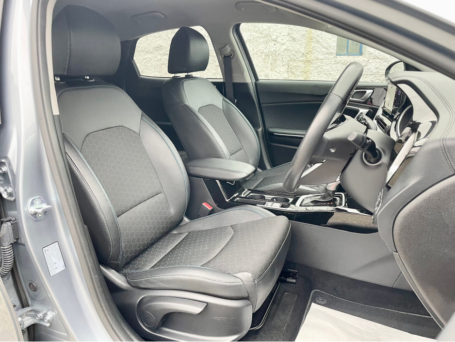 2024 Kia XCeed - image 17