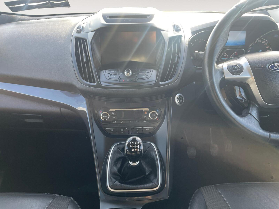 2016 Ford Kuga - image 12