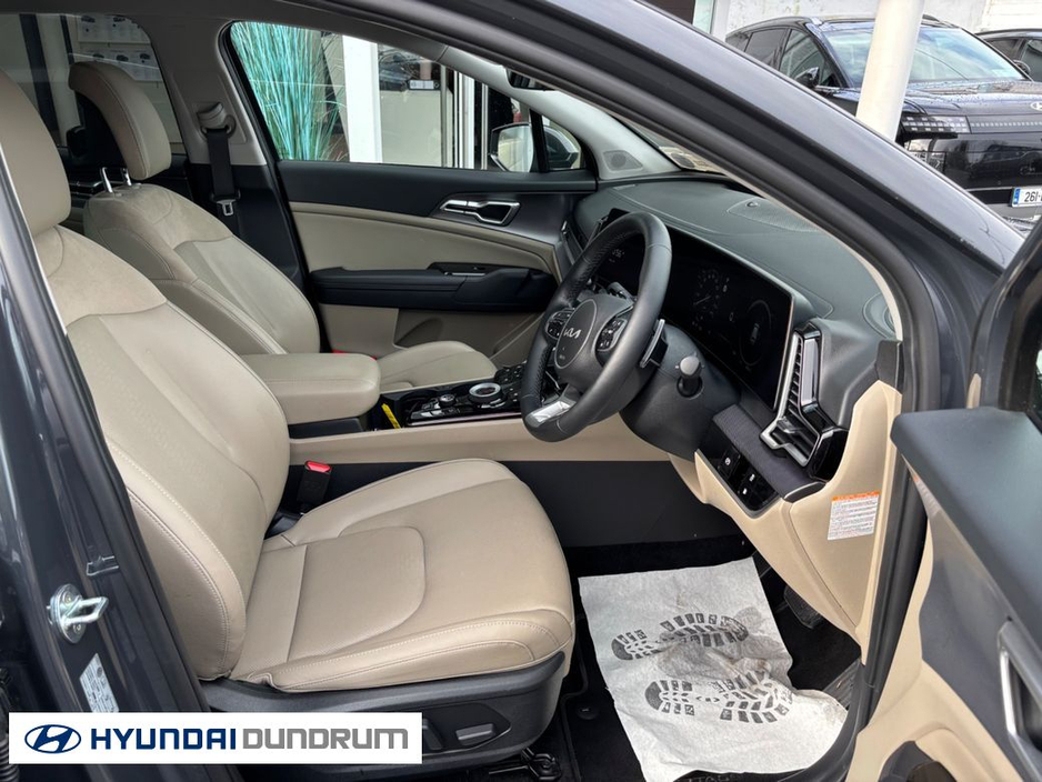 2023 Kia Sportage - image 8