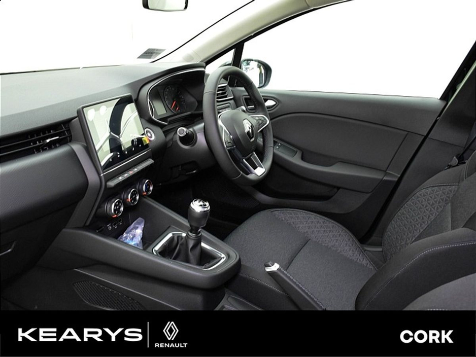 2021 Renault Clio - image 5