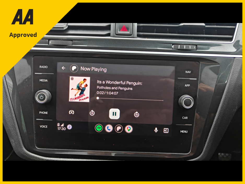 2020 Volkswagen Tiguan - image 23