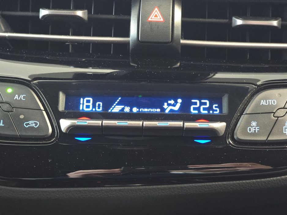 2023 Toyota C-HR - image 15