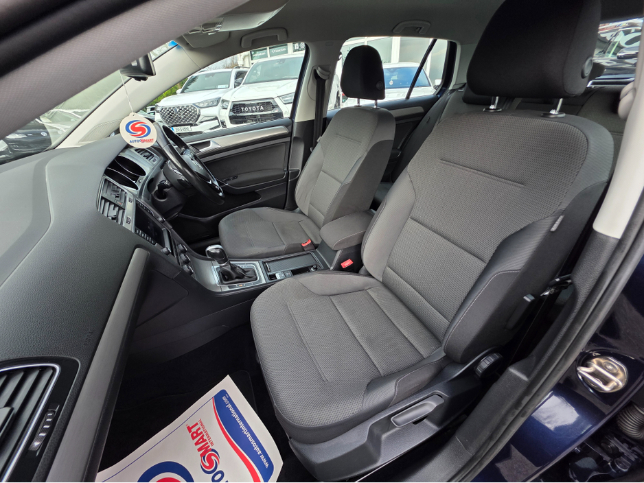 2016 Volkswagen Golf - image 12