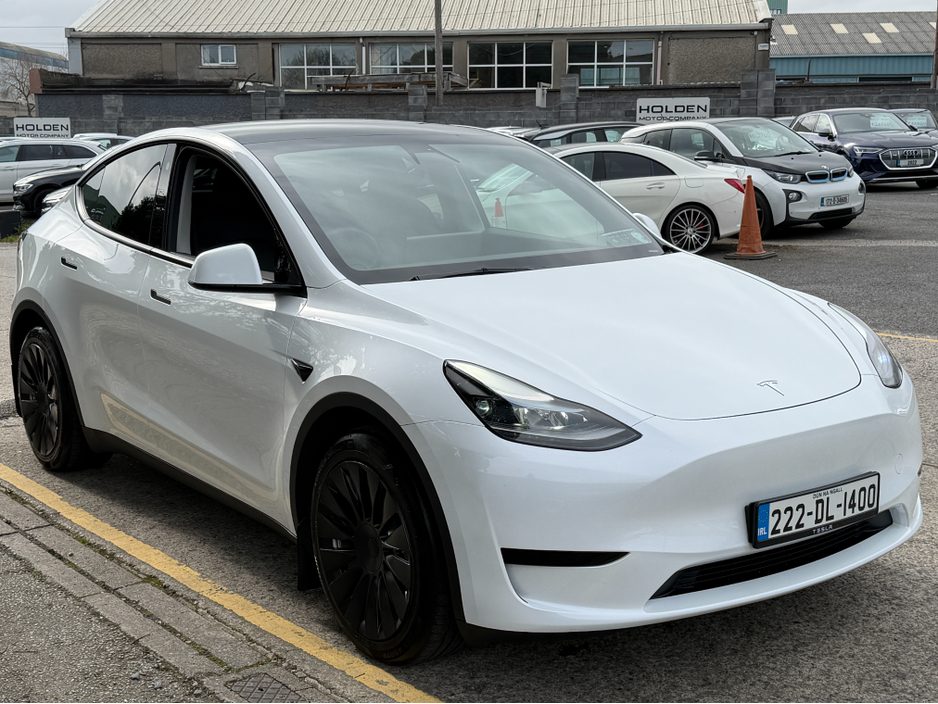 2022 Tesla Model Y - image 5