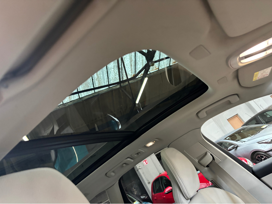 2023 Volvo XC60 - image 10