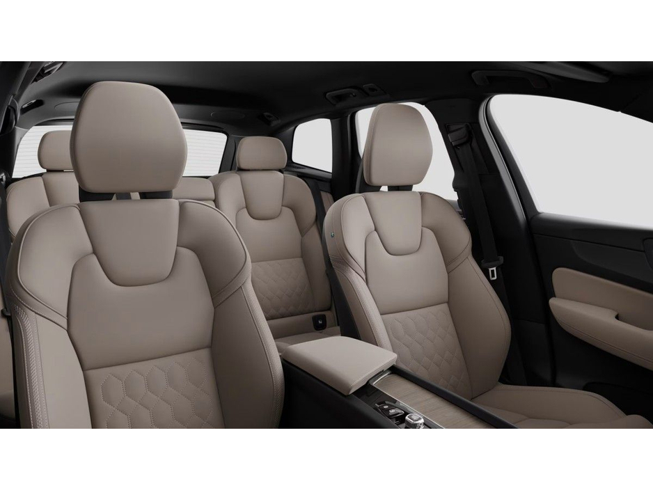 2026 Volvo XC60 - image 10