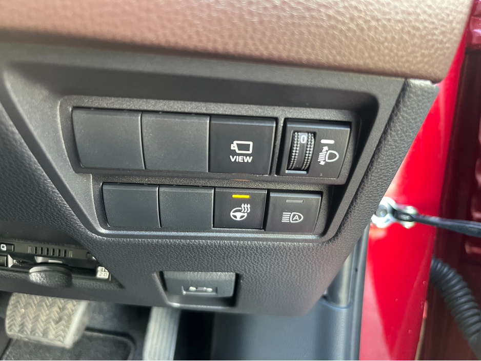 2022 Toyota Yaris Cross - image 24