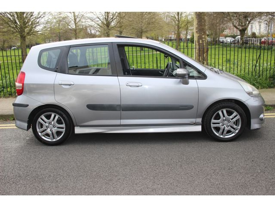 2008 Honda Jazz - image 5