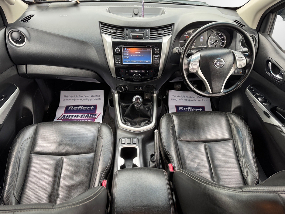 2018 Nissan Navara - image 14