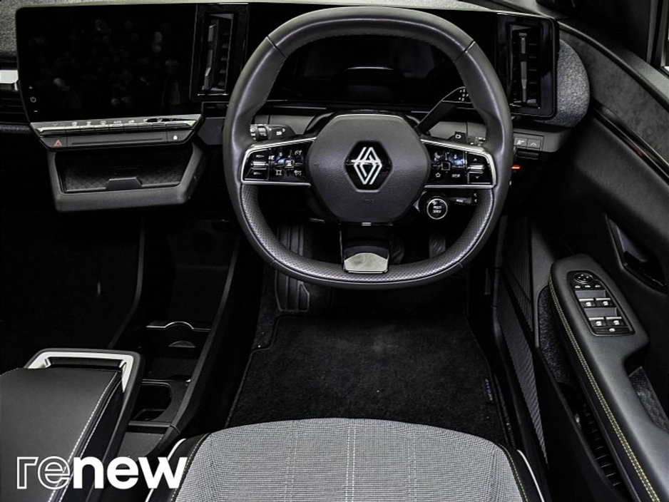 2023 Renault Megane E-Tech EV60 220hp Techno €25,490