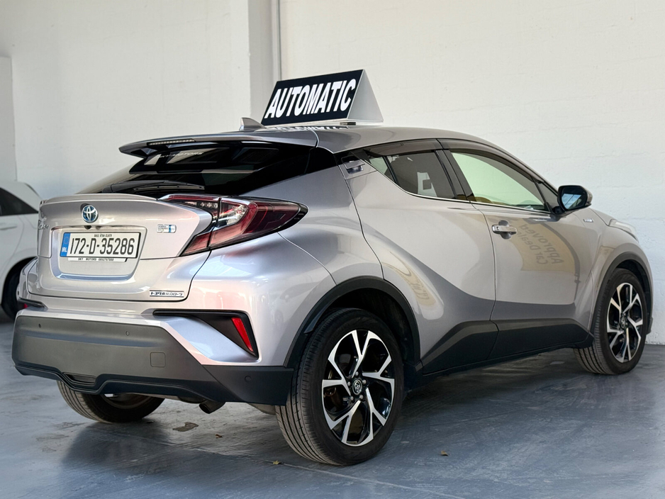2017 Toyota C-HR - image 7