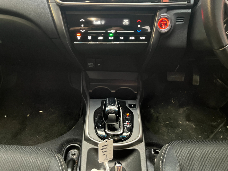 2019 Honda Grace - image 19