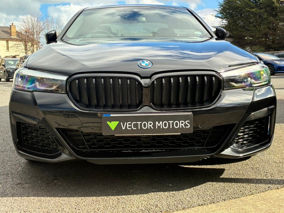 2023 BMW 5 Series - image 3