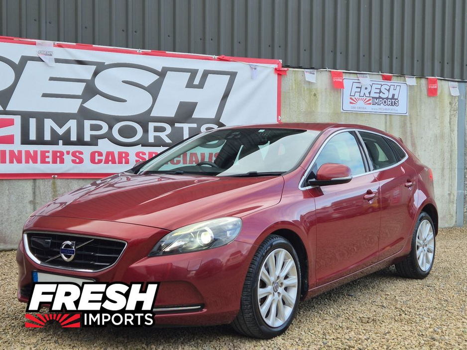 2014 Volvo V40 - image 18