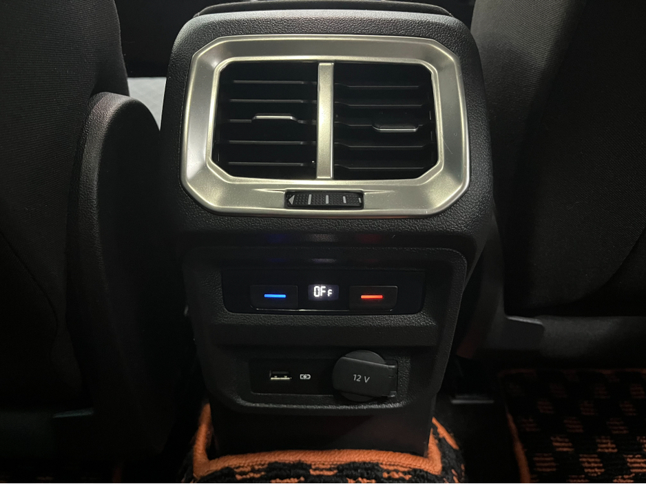 2020 Volkswagen Tiguan €27950! 2020 VOLKSWAGEN TIGUAN TDI 4MOTION CONFORT LINE 2.0 AUTOMATIC / CRUISE CONTROL / 360° PARKING CAMERA / APPLE CARPLAY AND MORE €27,950