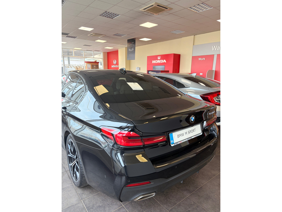 2022 BMW 5 Series - image 3