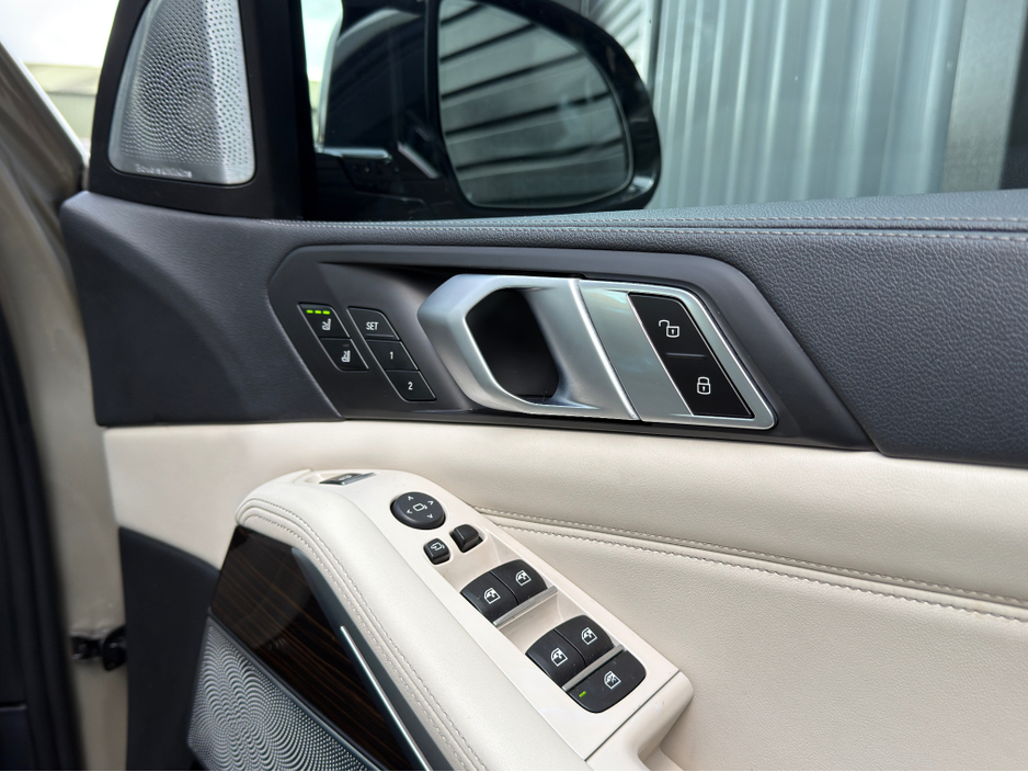 2019 BMW X5 - image 14
