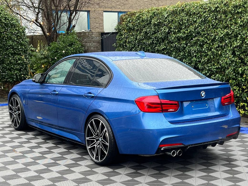 2019 BMW 3 Series 330e M-SPORT COMPETITION 2.0 HYBRID // LOW MILEAGE // NEW 20" M3 ALLOYS // HEATED SUEDE M-SPORT SEATS €25,900