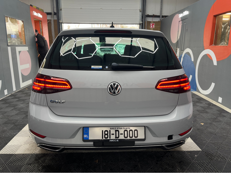 2018 Volkswagen Golf - image 3