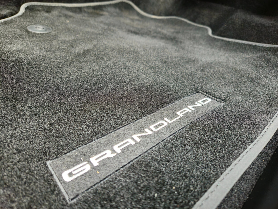 2025 Opel Grandland - image 12