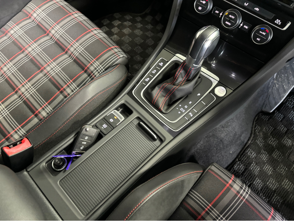 2015 Volkswagen Golf *VOLKSWAGEN GOLF GTI PERFORMANCE PACK* *TARTAN CLOTH SEATS* *DSG AUTOMATIC* *WIDE NAV SCREEN* *AUTO LIGHTS* *FOG LIGHTS* *REVERSE CAMERA* *PARKING SENSORS* *FINANCE AVAILABLE* *TRADE INS WELCOME* €19,950