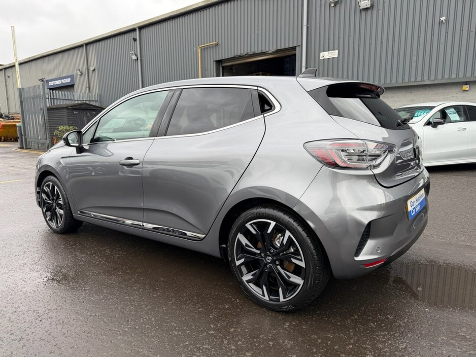2024 Renault Clio - image 37