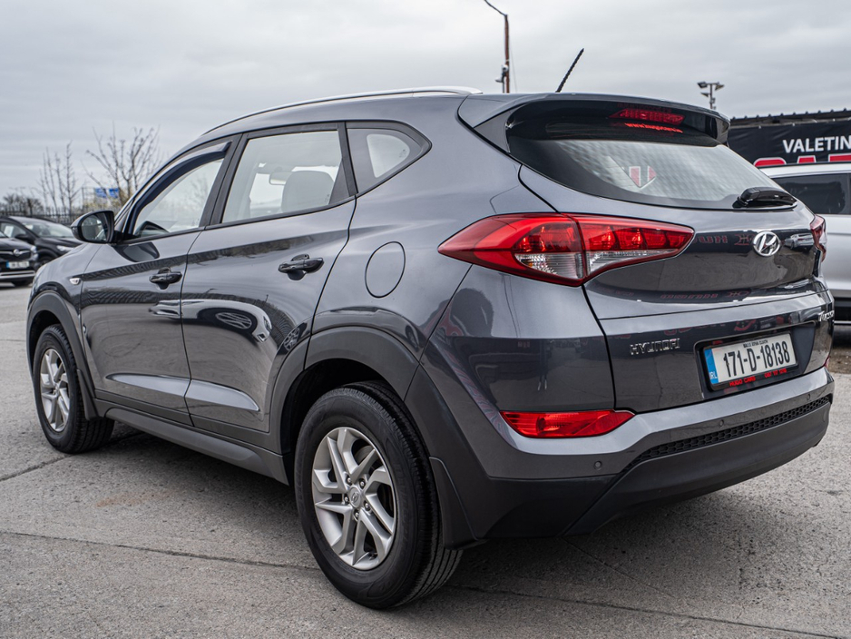 2017 Hyundai Tucson - image 3