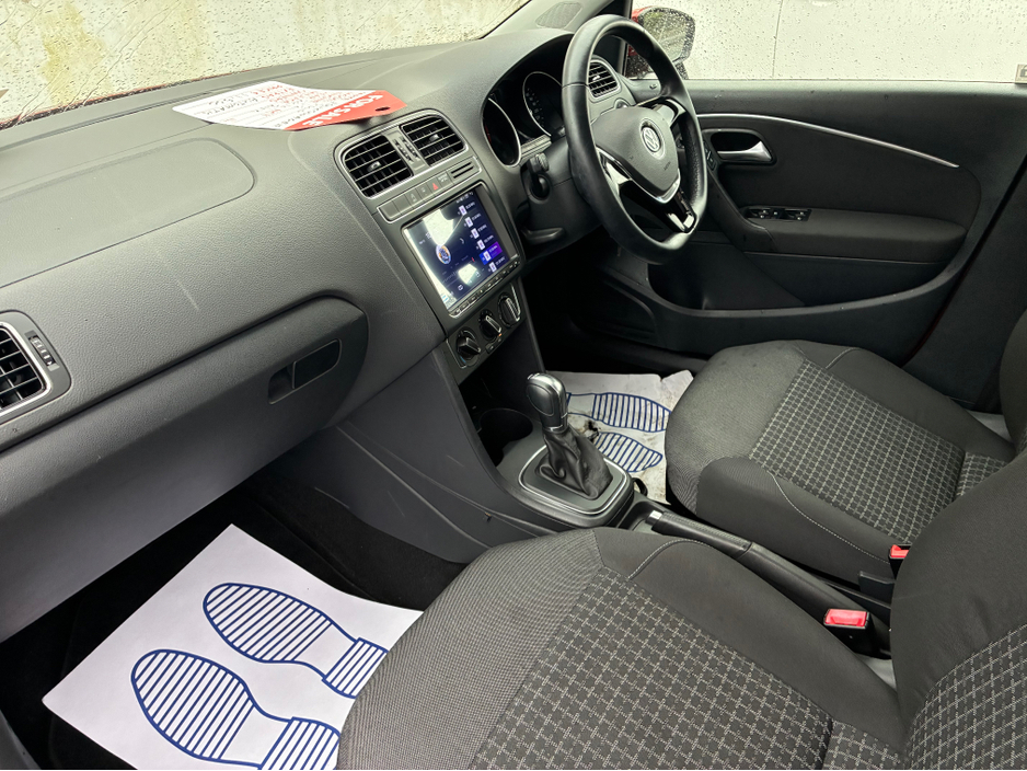 2014 Volkswagen Polo - image 14