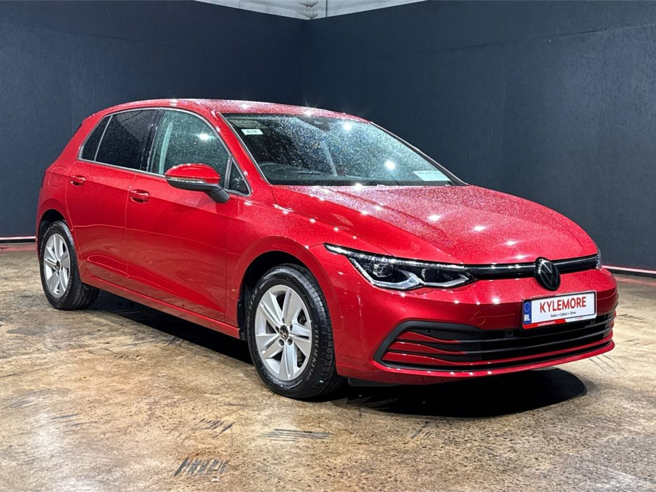 2023 Volkswagen Golf - image 9