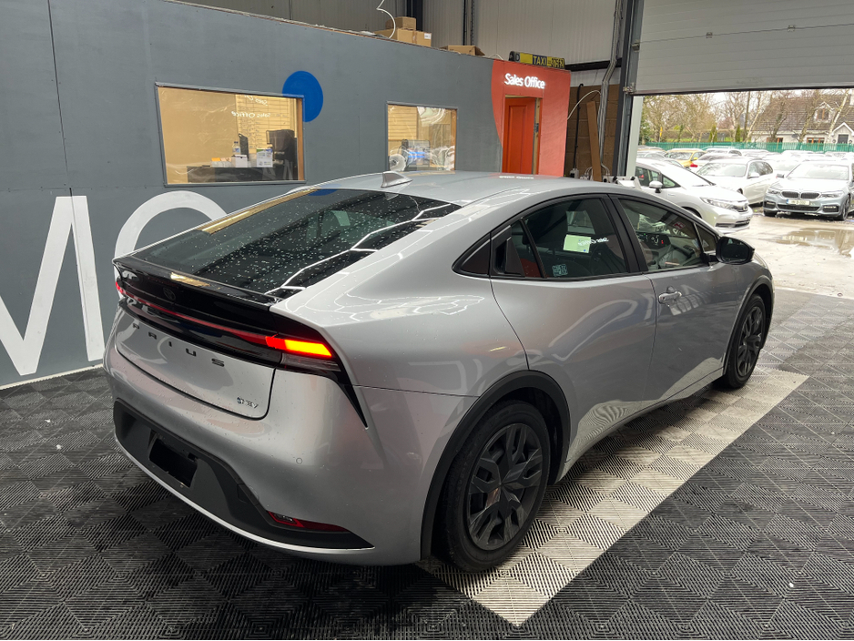 2025 Toyota Prius - image 2