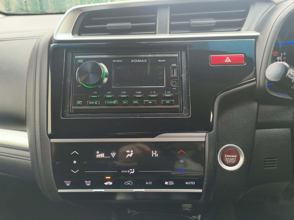 2016 Honda Fit - image 12