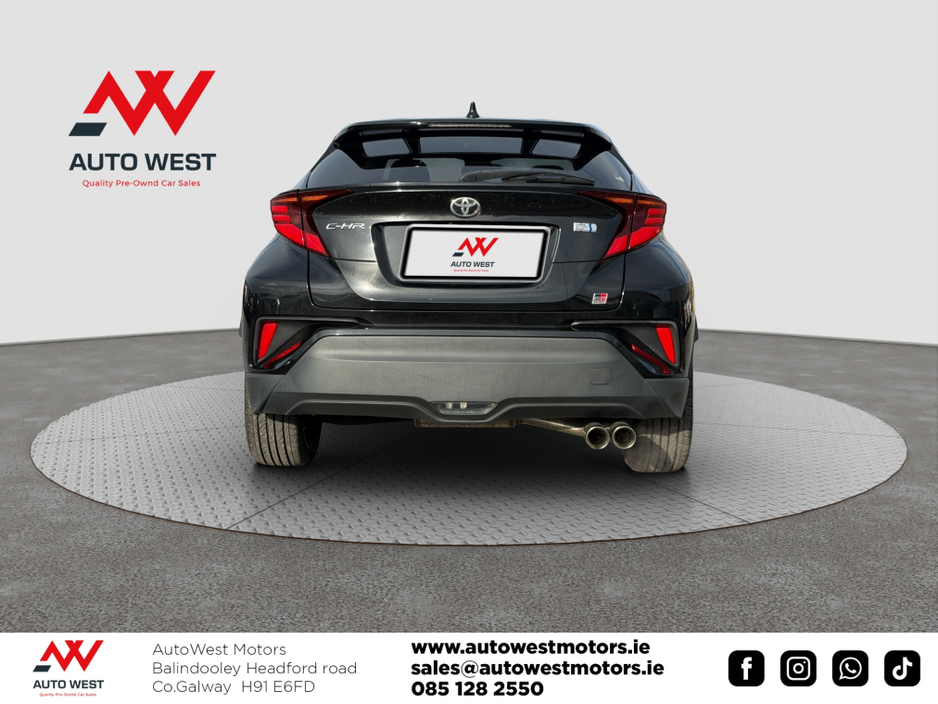 2019 Toyota C-HR - image 4