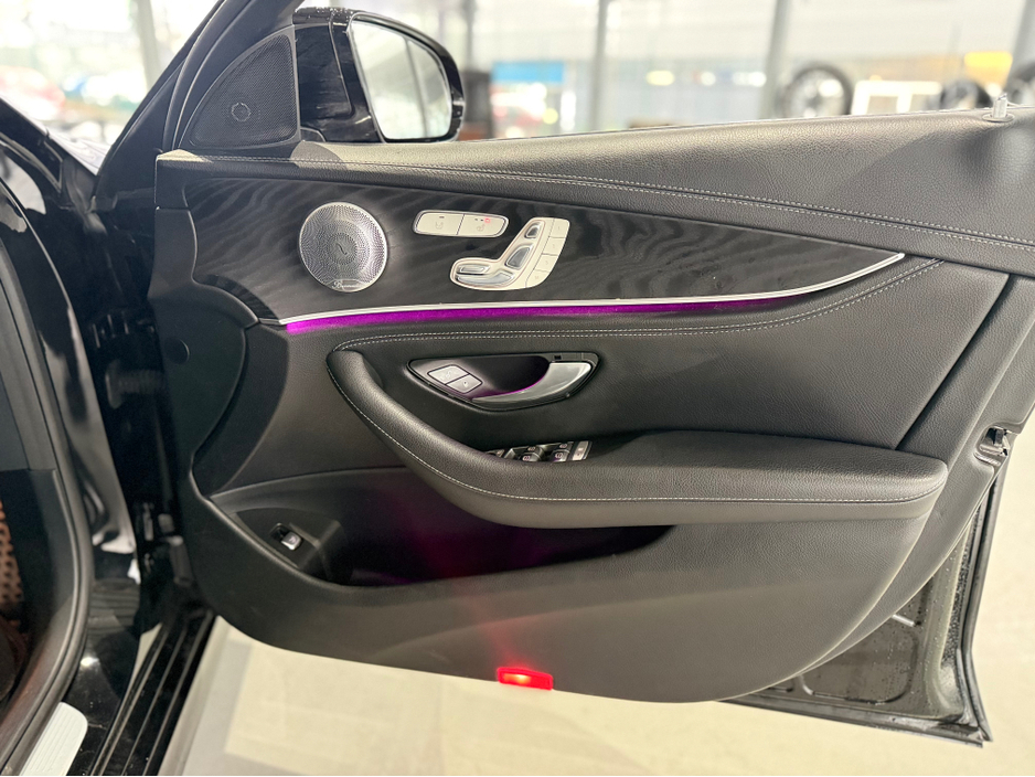 2016 Mercedes-Benz E Class - image 14