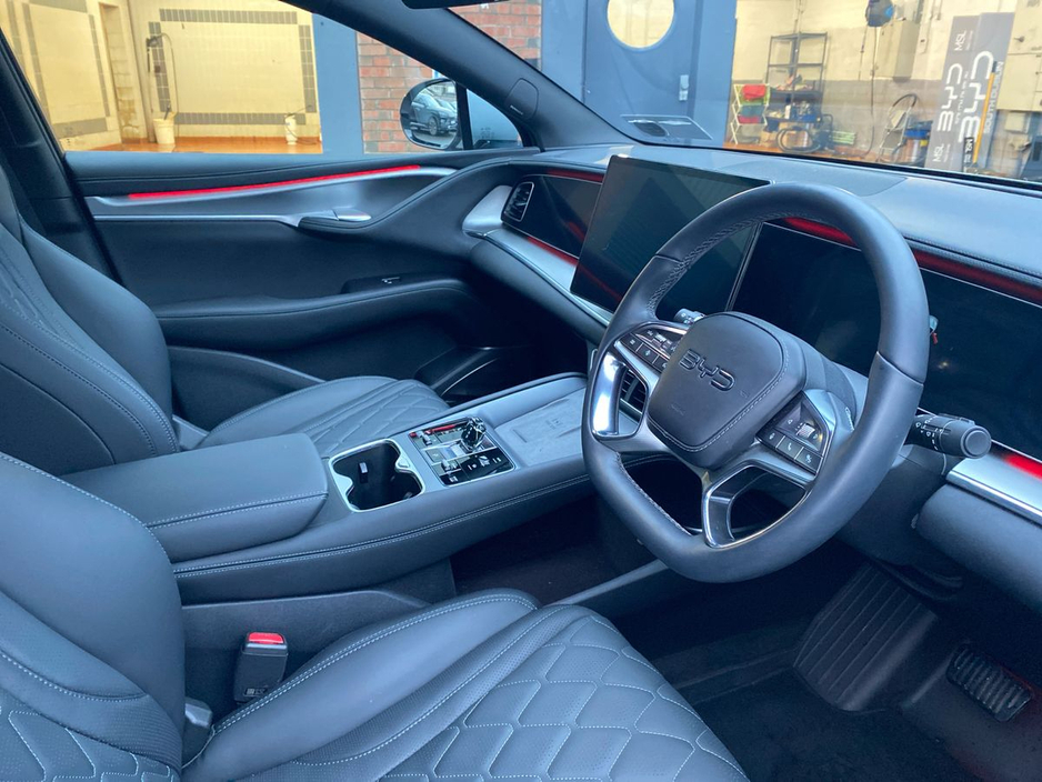 2025 BYD Sealion 7 - image 9