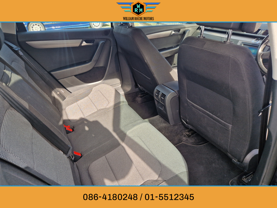 2012 Volkswagen Passat - image 18