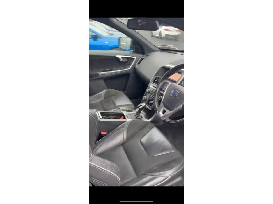 2017 Volvo XC60 D4 (190hp) FWD R-Design SE Geartronic €19,750