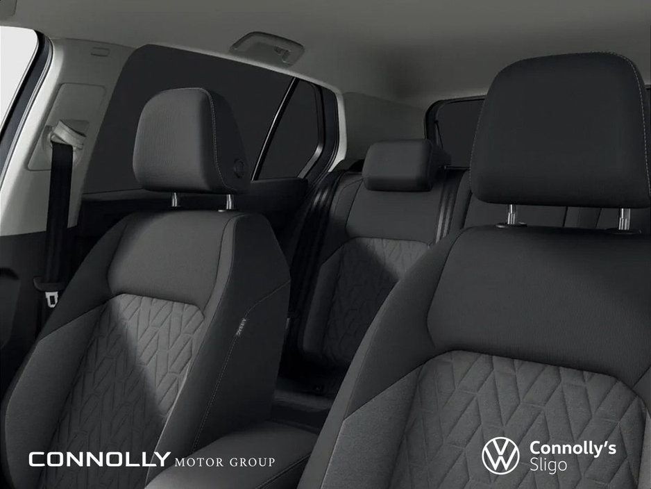 2026 Volkswagen Golf - image 5