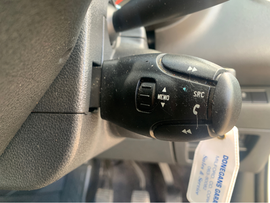 2015 Peugeot 5008 ACTIVE FAMILY 1.6 HDI 4DR €6,000