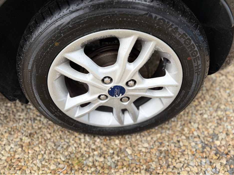 2016 Ford Fiesta ZETEC 1.5 TDCI - EXCELLENT MPGS - LOW MILES - LOW TAX (180 P/A) - NEW NCT TO 01/2028 ! €9,995